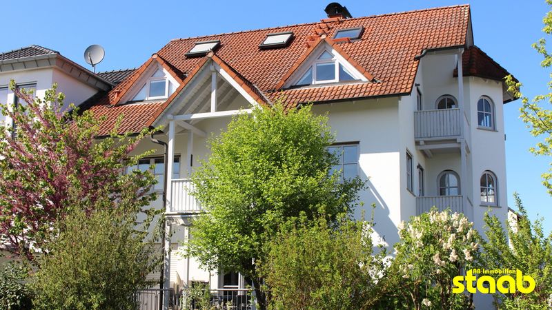 ***MODERN UND LICHTDURCHFLUTET *** GROßZÜGIGE 2-ZIMMERWOHNUNG IN HERRLICHER LAGE HÖSBACHS!